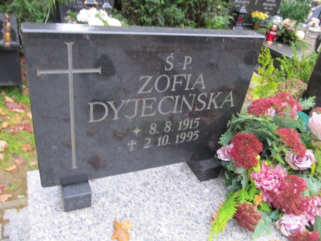 Zofia DYJECIŃSKA 1915 Słupsk - Grobonet - Wyszukiwarka osób pochowanych