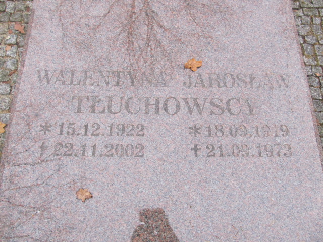 Walentyna TŁUCHOWSKA 1922 Słupsk - Grobonet - Wyszukiwarka osób pochowanych