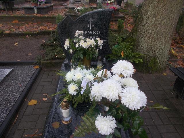 Grób IRENEUSZ LEWKO