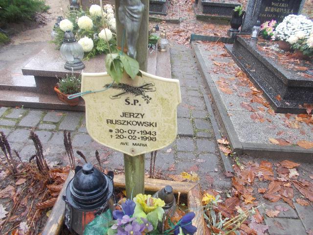 Jerzy RUSZKOWSKI 1943 Słupsk - Grobonet - Wyszukiwarka osób pochowanych