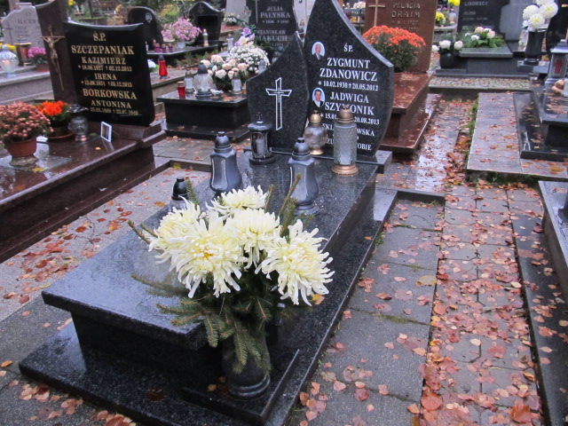 Grób JADWIGA SZYMONIK