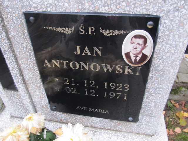 Jan ANTONOWSKI 1923 Słupsk - Grobonet - Wyszukiwarka osób pochowanych