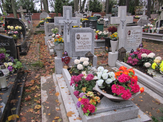 Grób ROMAN NOGAL