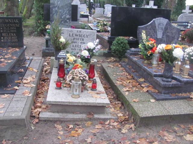 Grób ŁUCJA LEWICKA