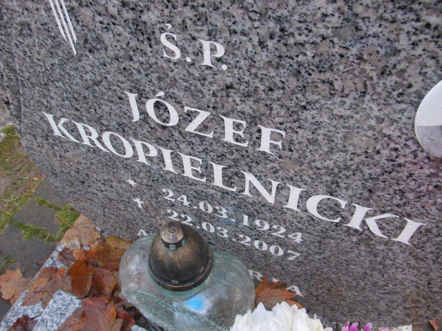 Barbara KROPIELNICKA 1932 Słupsk - Grobonet - Wyszukiwarka osób pochowanych