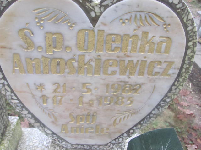 Aleksandra ANTOŚKIEWICZ 1982 Słupsk - Grobonet - Wyszukiwarka osób pochowanych