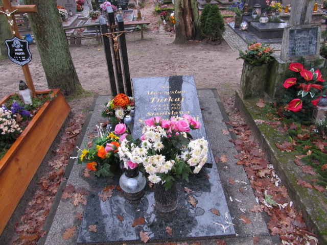 Grób MIECZYSŁAW TUTKAJ