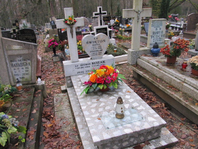 Grób EDWARD ŚWIĘTOŃ