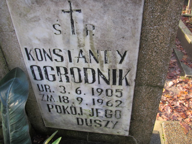 Konstanty OGRODNIK 1909 Słupsk - Grobonet - Wyszukiwarka osób pochowanych