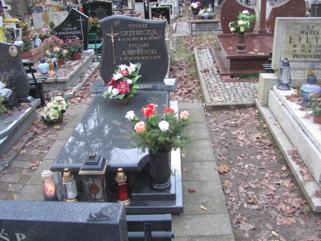 Grób TOMASZ GRZESZCZUK