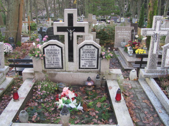 Grób WERONIKA OSIŃSKA