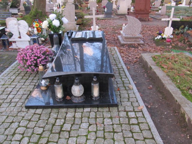 Grób EUZEBIA GRĘŹLIKOWSKA