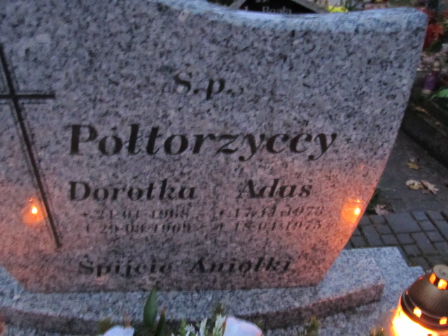Grób ARTUR PÓŁTORZYCKI