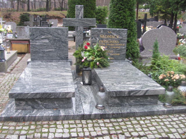Grób LEON SŁOMSKI
