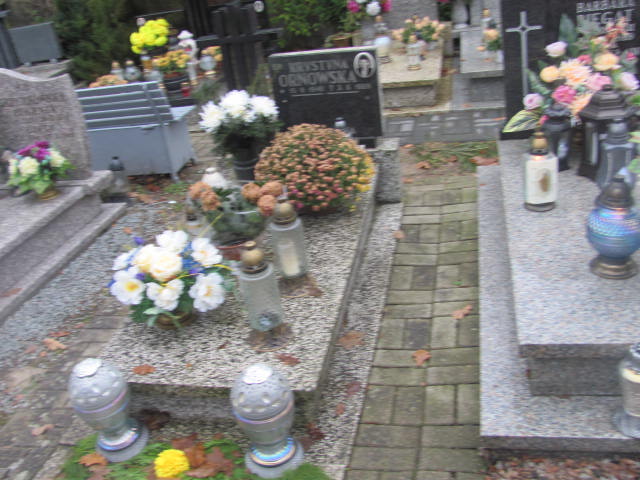 Grób KRYSTYNA ORNOWSKA