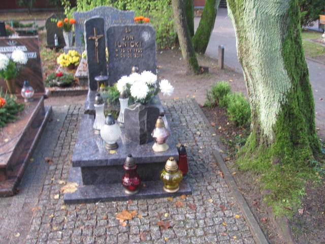 Grób JAN ILNICKI