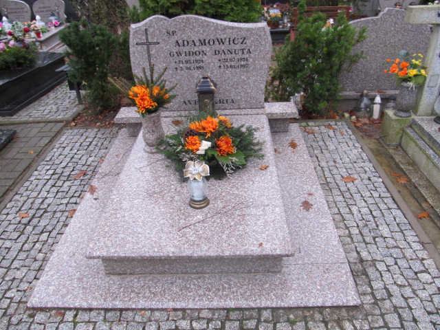 Grób DANUTA ADAMOWICZ