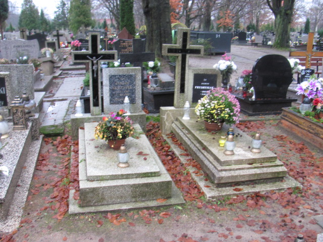 Grób Gustaw Skrzypik