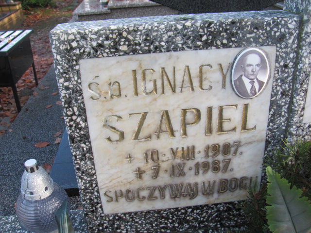 Antoni SZAPIEL 1946 Słupsk - Grobonet - Wyszukiwarka osób pochowanych