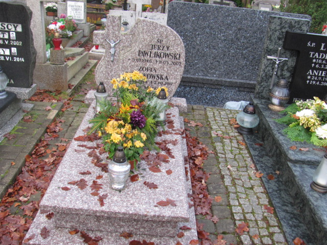 Grób ZOFIA PAWLIKOWSKA