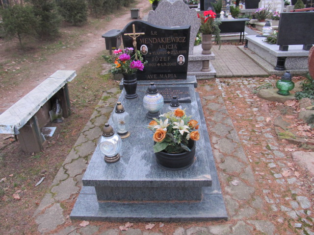 Grób ALICJA MENDAKIEWICZ