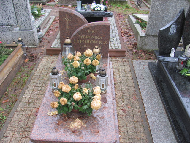 Grób WERONIKA LITOROWICZ