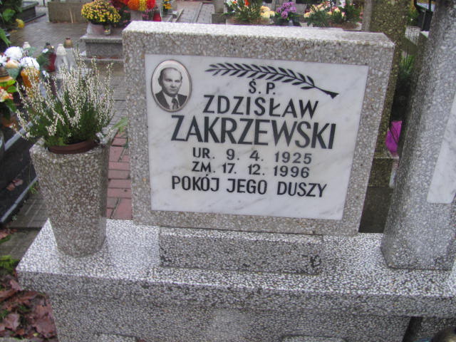 Zdzisław ZAKRZEWSKI 1925 Słupsk - Grobonet - Wyszukiwarka osób pochowanych