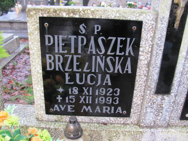 Łucja PIETRASZEK BRZEZIŃSKA  1923 Słupsk - Grobonet - Wyszukiwarka osób pochowanych