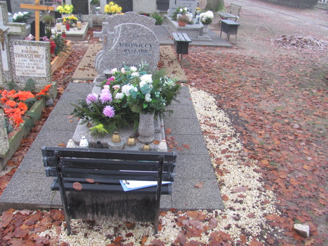 Grób MONIKA MROWICKA