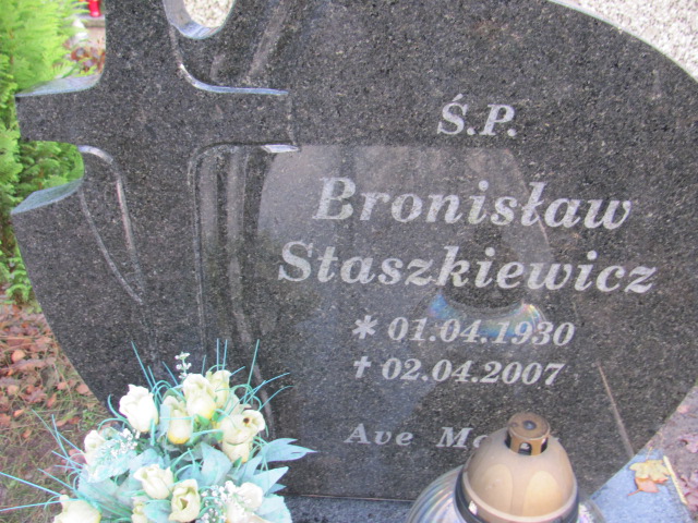 Bronisław STASZKIEWICZ 1930 Słupsk - Grobonet - Wyszukiwarka osób pochowanych