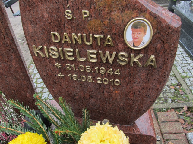 Danuta KISIELEWSKA 1944 Słupsk - Grobonet - Wyszukiwarka osób pochowanych