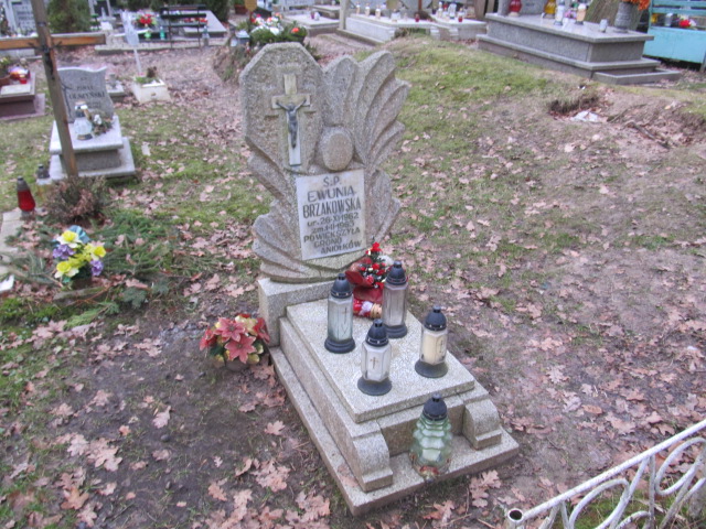 Ewa BRZĄKOWSKA 1962 Słupsk - Grobonet - Wyszukiwarka osób pochowanych