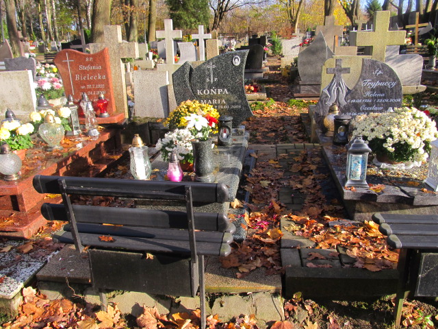 Grób MARIA KOŃPA