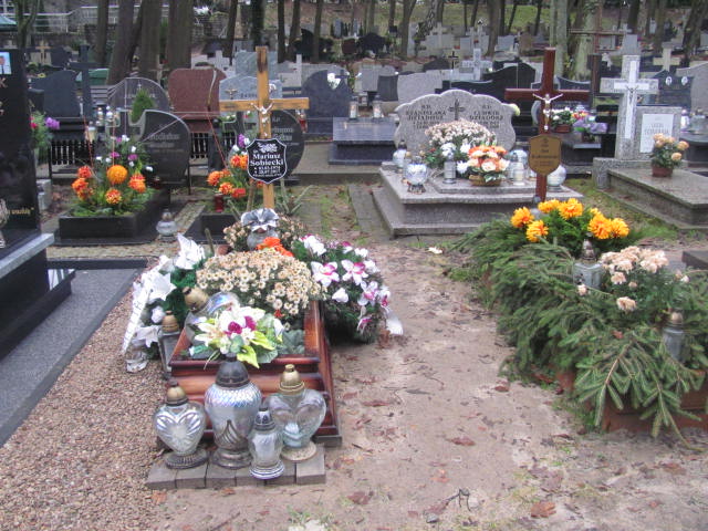 Grób MARIUSZ SOBIECKI