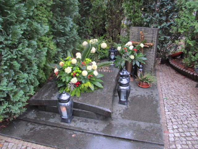 Grób ANDRZEJ LEŚNIAK