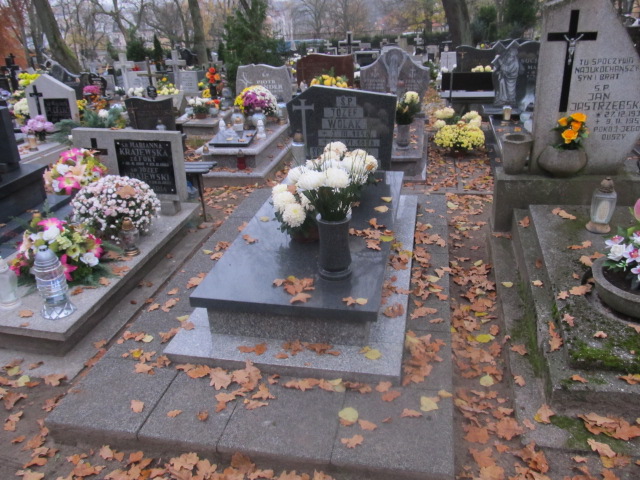 Grób JÓZEF WOLAK