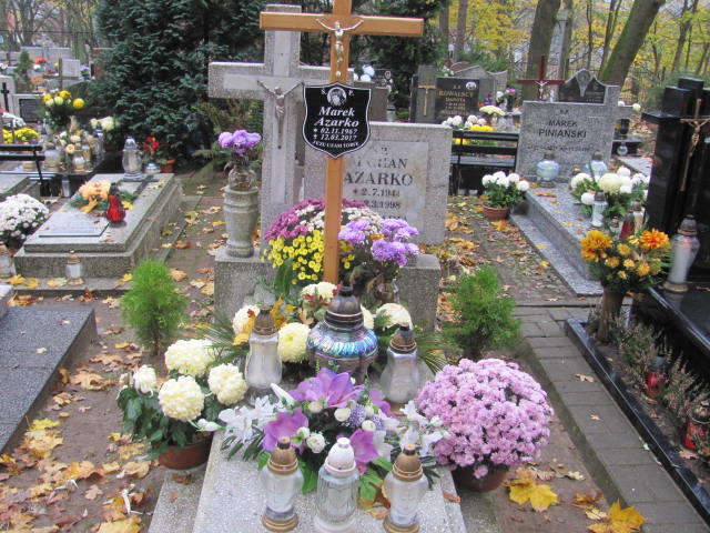 Grób MIROSŁAW AZARKO
