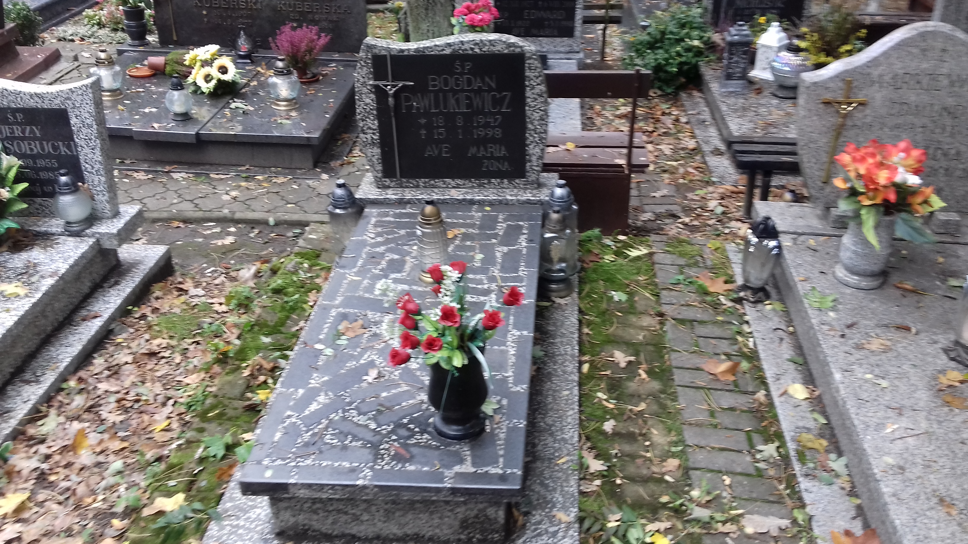 Grób BOGDAN PAWLUKIEWICZ