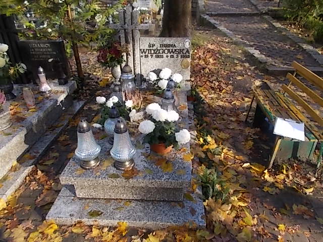 Grób IRENA WIDŻGOWSKA