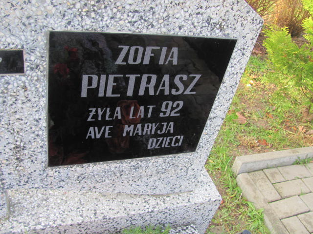 Zofia PIETRASZ 1901 Słupsk - Grobonet - Wyszukiwarka osób pochowanych