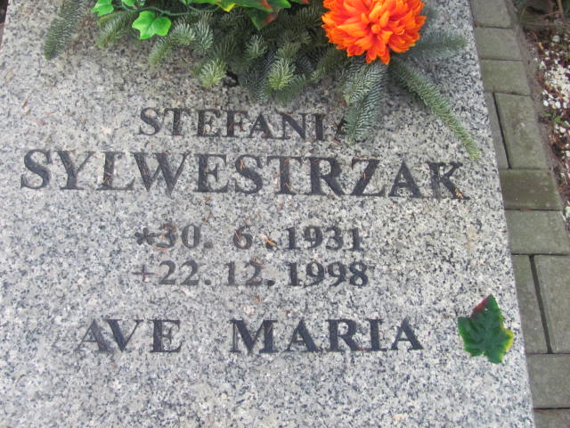 Stefania SYLWESTRZAK 1931 Słupsk - Grobonet - Wyszukiwarka osób pochowanych