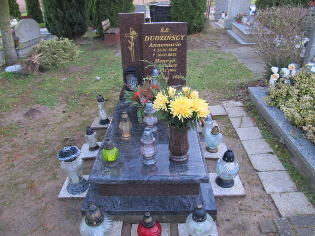 Grób ANNEMARIE DUDZIŃSKA