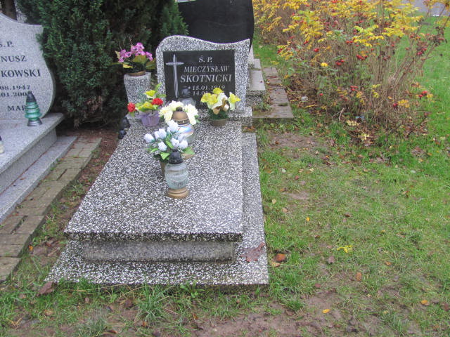 Grób MIECZYSŁAW SKOTNICKI