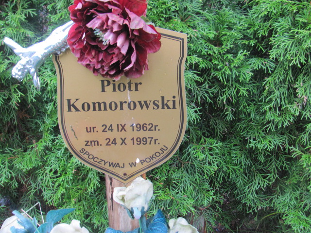 Piotr KOMOROWSKI 1962 Słupsk - Grobonet - Wyszukiwarka osób pochowanych