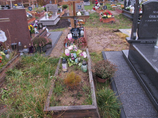 Grób WŁADYSŁAW PAWLUĆ