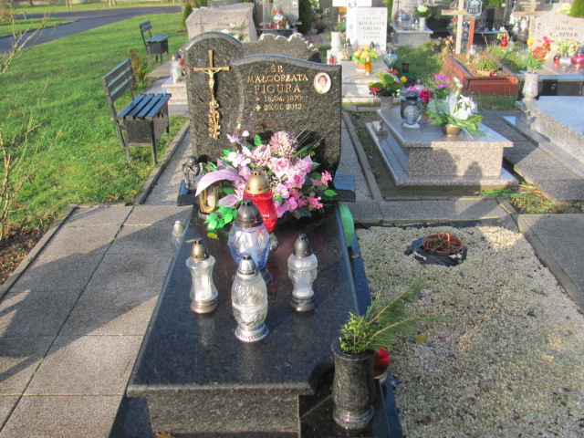 Grób MAŁGORZATA FIGURA