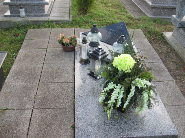 Grób REGINA CEROWSKA