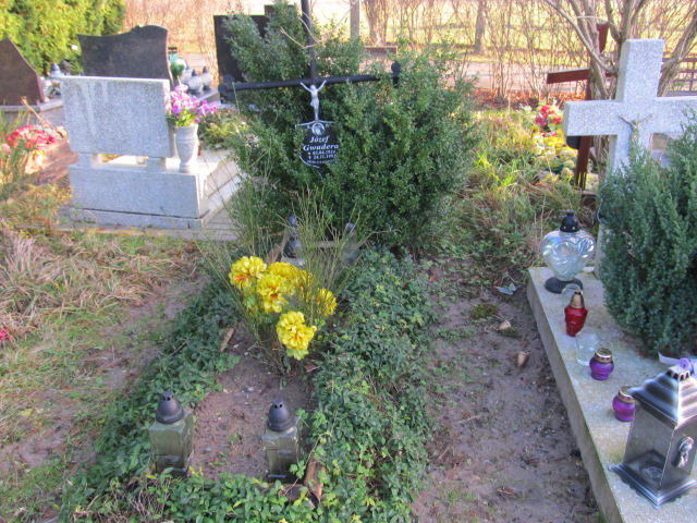 Grób WACŁAW KĘDZIORA