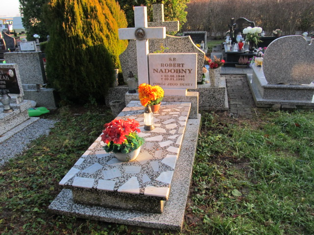 Grób ROBERT NADOBNY
